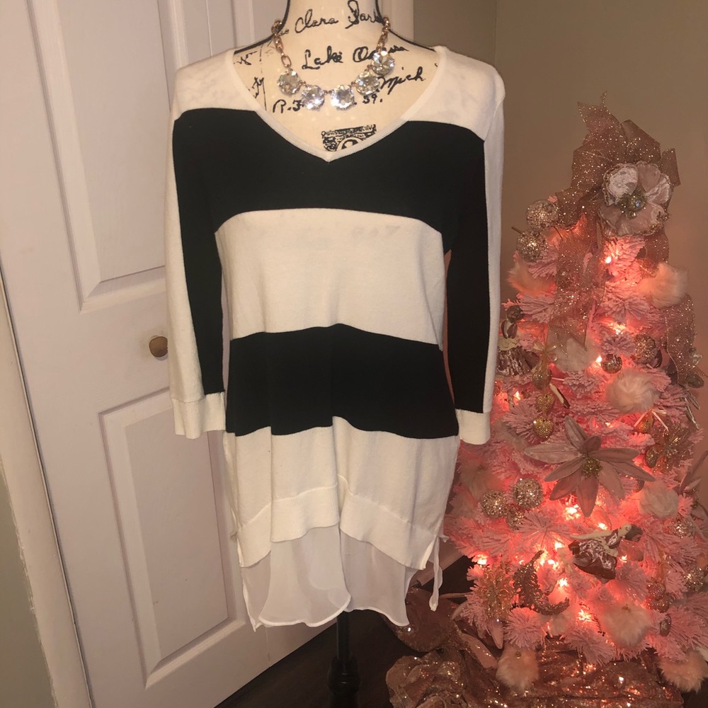 Black and white Sweater